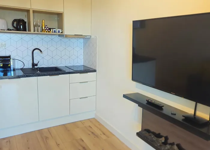 Mechelinki, Z Ogrodkiem, Widokiem Na Morze I Aneksem Kuchennym Lägenhet